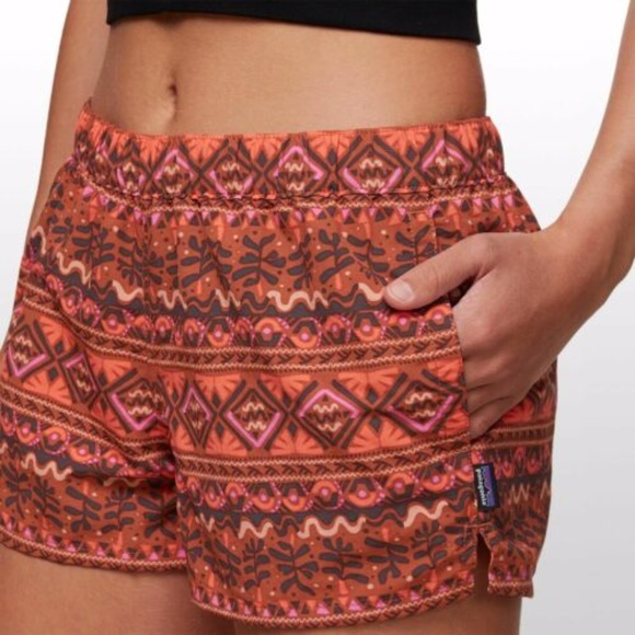 Patagonia Barely Baggies Shorts in Aztec Orange print size S - Picture 6 of 8